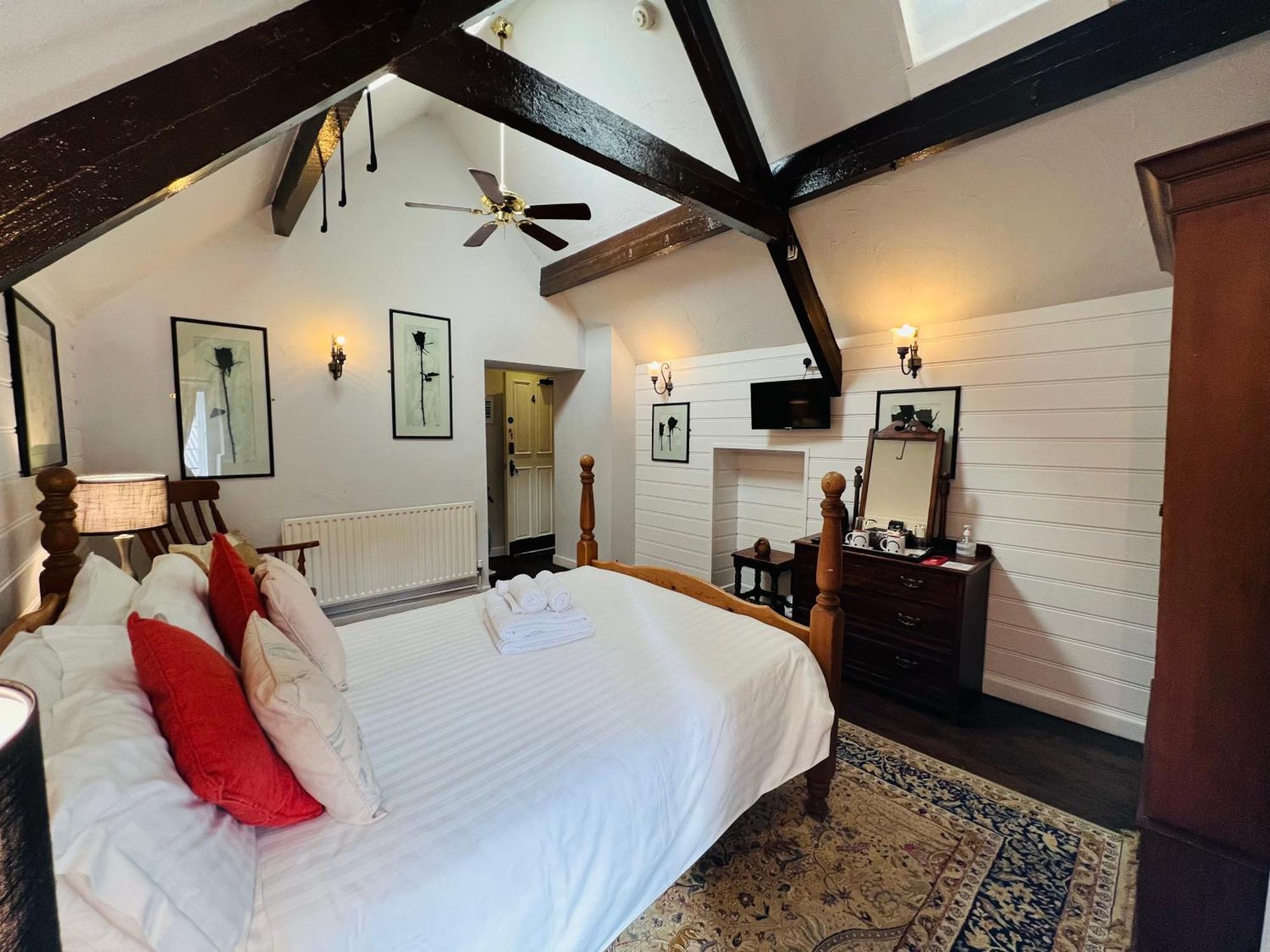 Peak Hotel Castleton Каслтон Екстер'єр фото