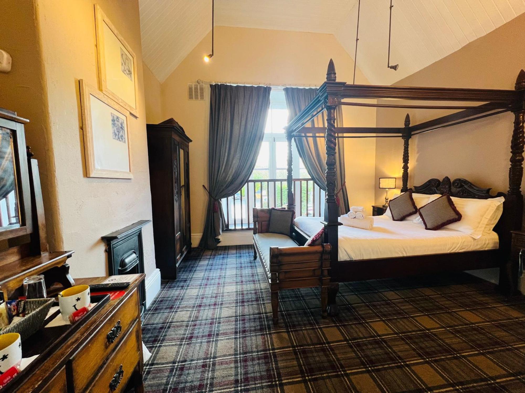 Peak Hotel Castleton Каслтон Екстер'єр фото