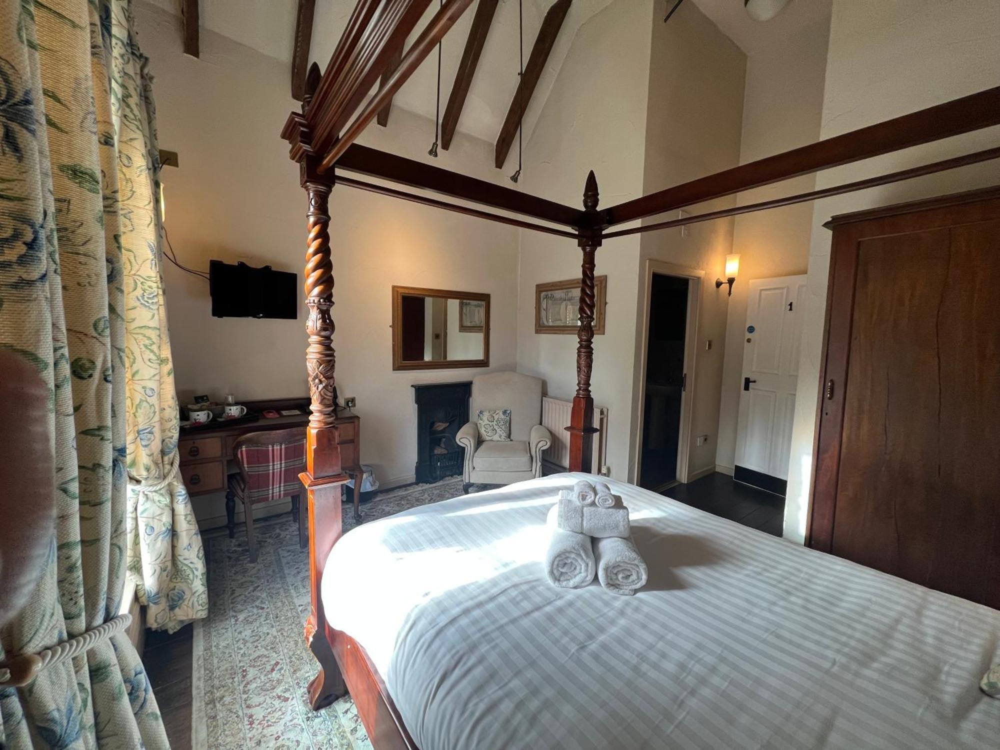 Peak Hotel Castleton Каслтон Екстер'єр фото